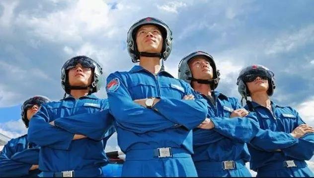 空军招飞定选将启动，展翅高飞，呼唤蓝天勇士