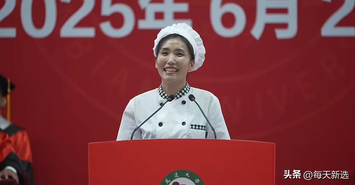 延边大学食堂阿姨回应致辞走红，背后的故事温暖人心