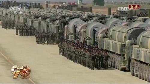 阅兵新装备亮相，十五载辉煌，新装备比例显著增长